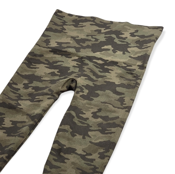 SPANX Desert Camo Cropped Lamn Legging - Picture 3 of 8